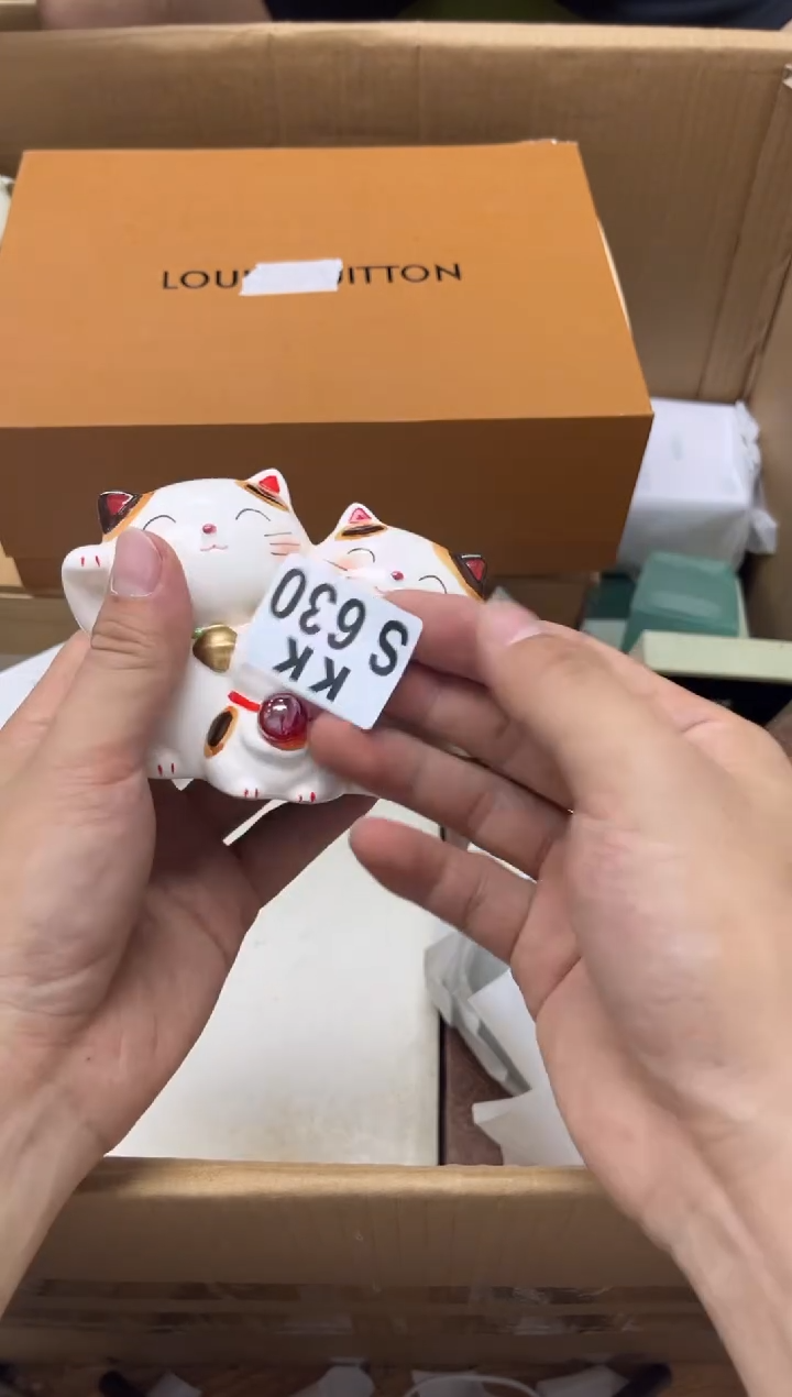 瓷片Y***＄630Yuan＄ vYuan＄