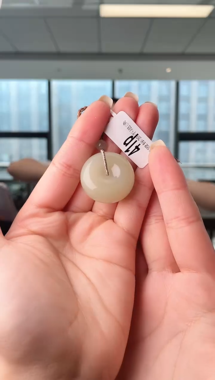 颈饰未镶嵌和田玉扣 无