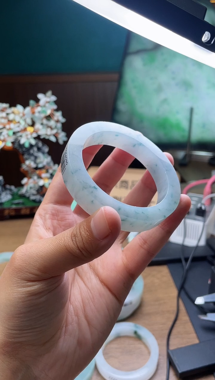 【闪购商品】定制翡翠手镯未镶嵌定制