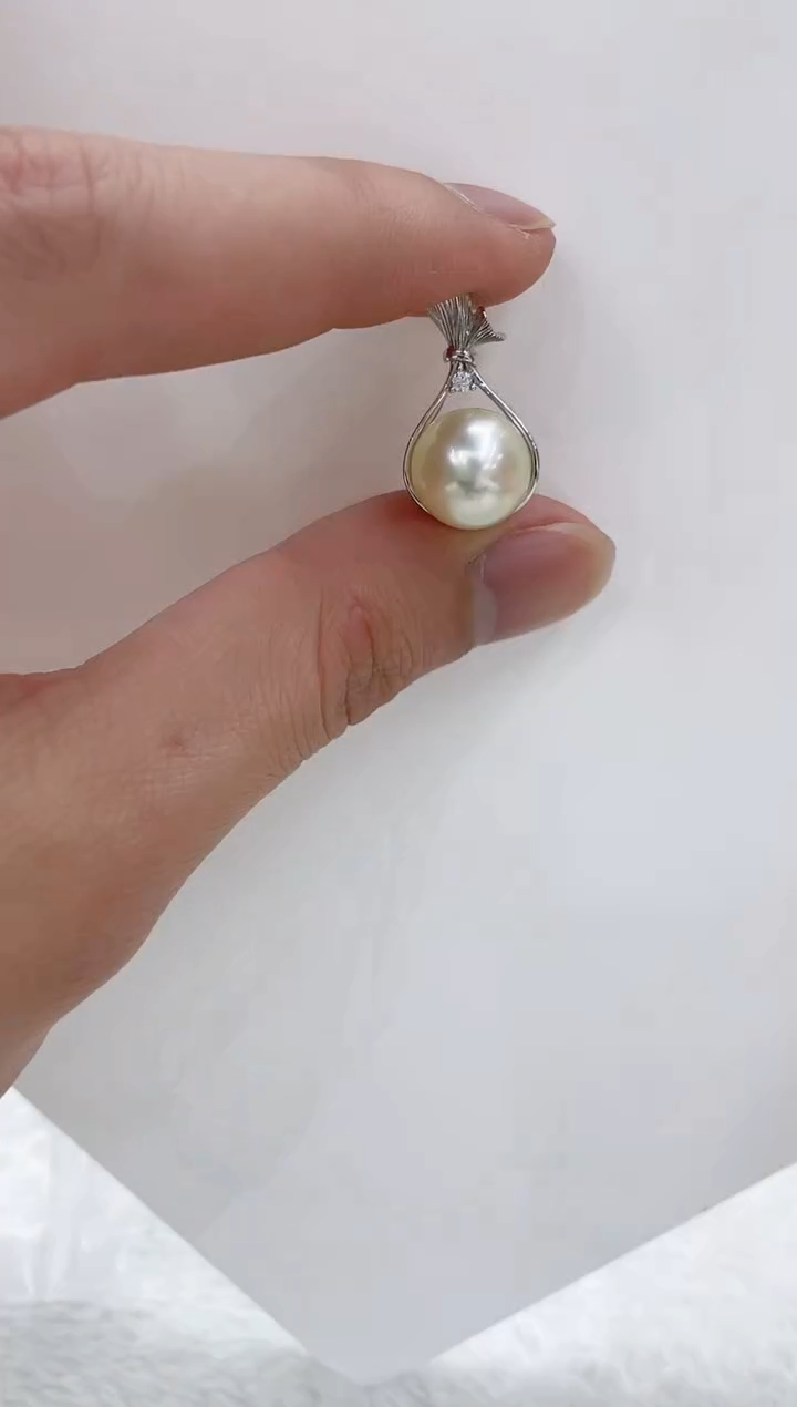 【闪购商品】海水珍珠吊坠(不含链)银S925镶嵌海水珍珠吊坠
