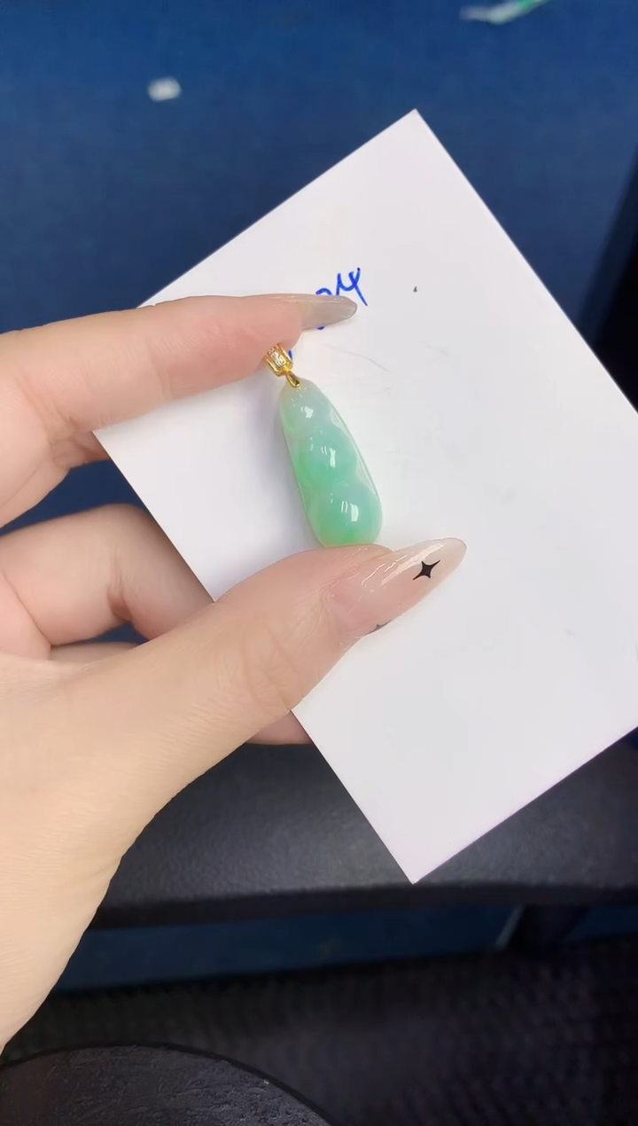 颈饰未镶嵌翡翠缅甸天然翡翠A货