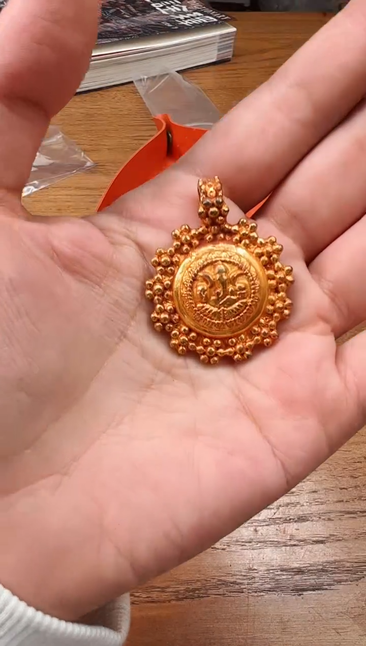 【闪购商品】玻璃颈饰【 肖钟出品 】