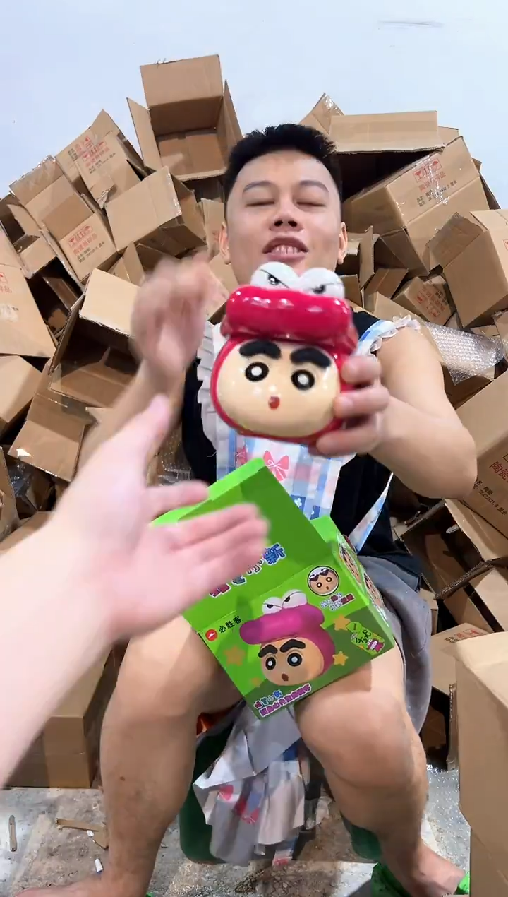 瓷片原盒小新鳄鱼变色带盖杯