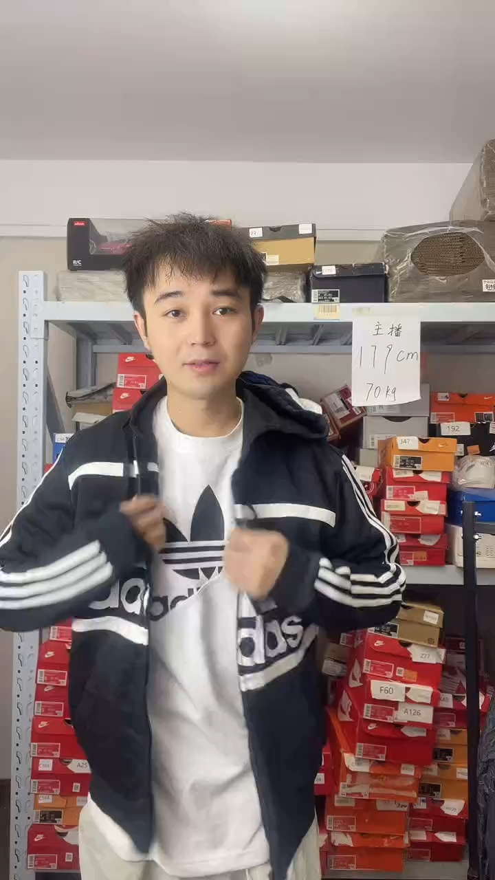 大牌潮服清仓抢购中，编号W 187  ,   尺码175