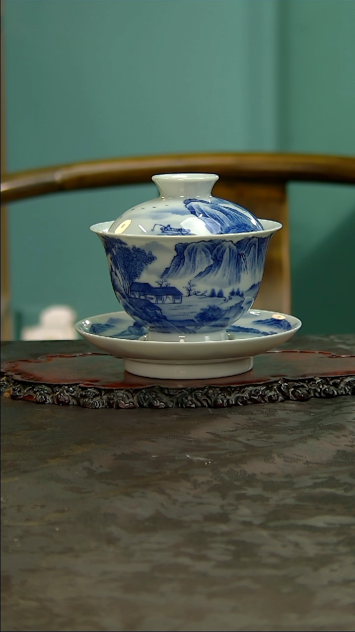 【闪购商品】青花手绘山水三才盖碗