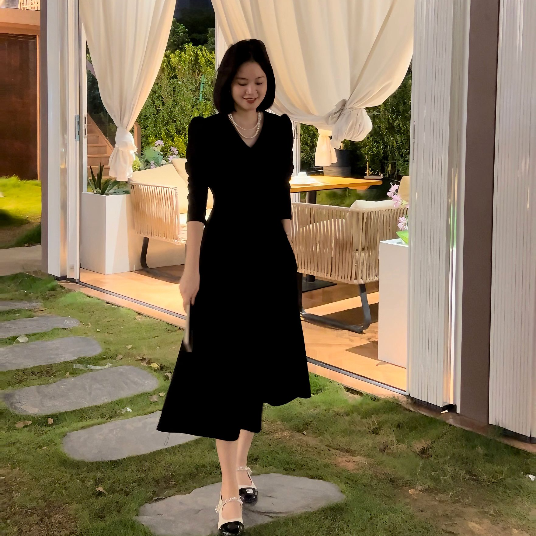 【当天发货】新款2025年连衣裙早秋黑色v领气质高级感裙子女款爆款