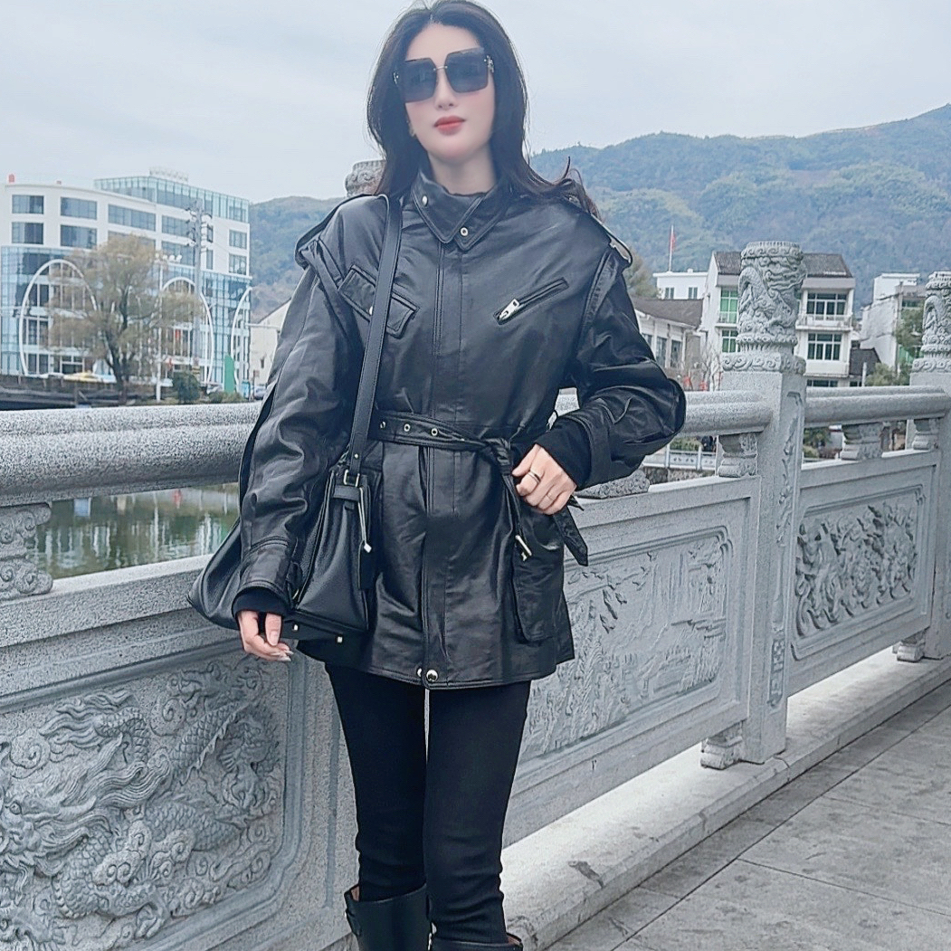 钥钥家潮牌女装，中长款机车皮衣，时尚，百搭，个性