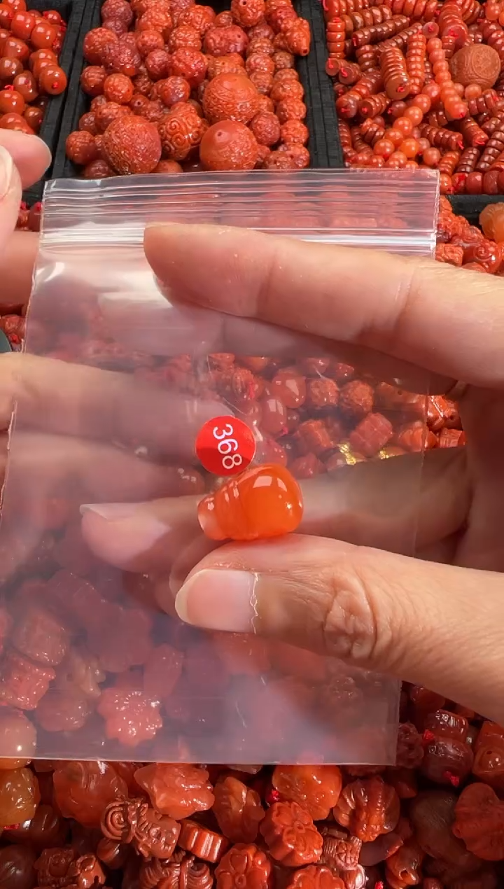 【闪购商品】南红玛瑙颈饰未镶嵌3