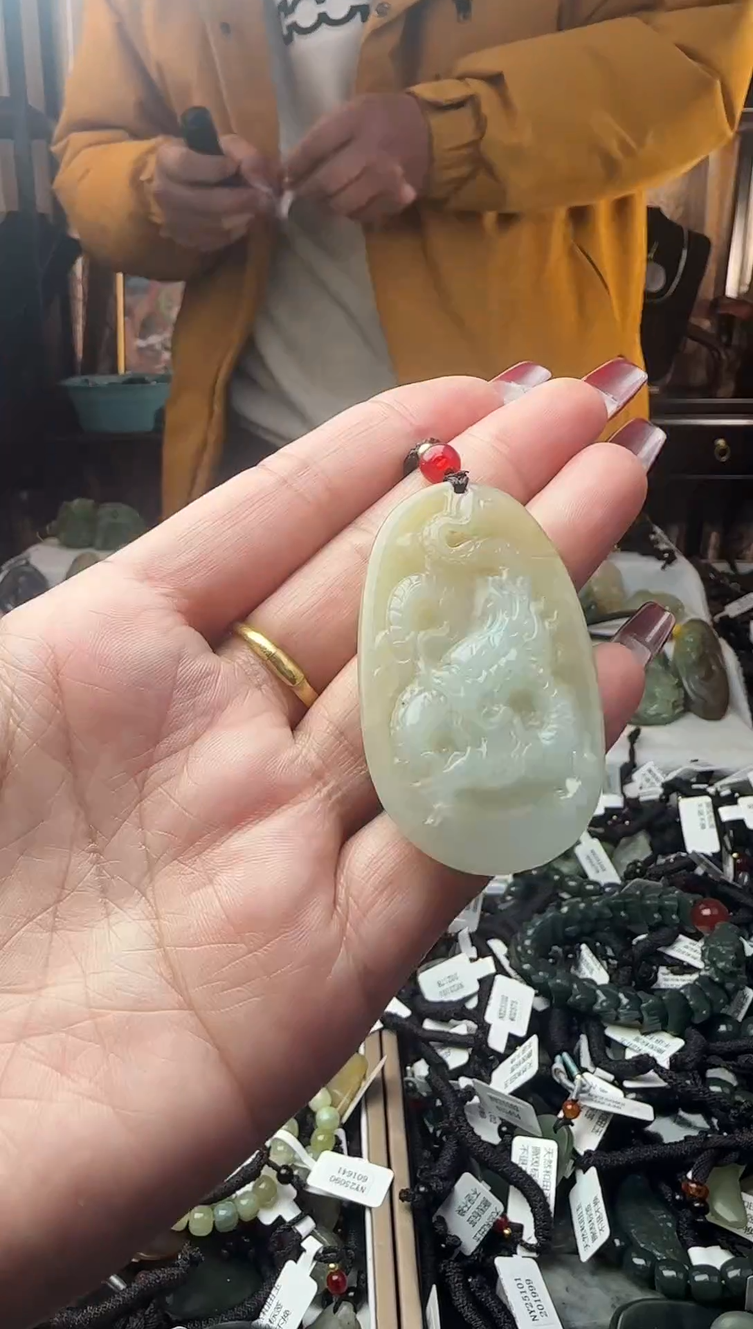 颈饰未镶嵌和田玉和田玉吊坠100