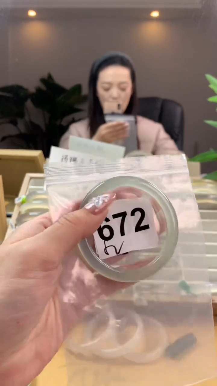【闪购商品】玛瑙/玉髓手镯未镶嵌672