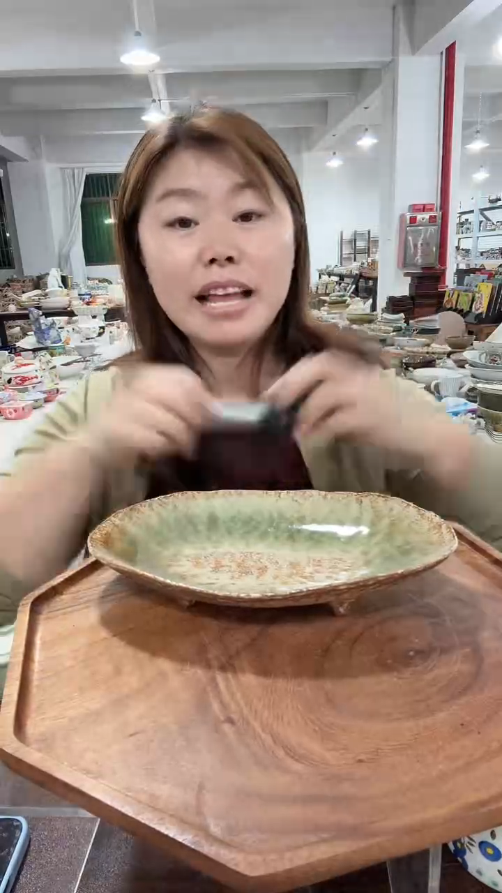 瓷山野风黛绿椭圆盘