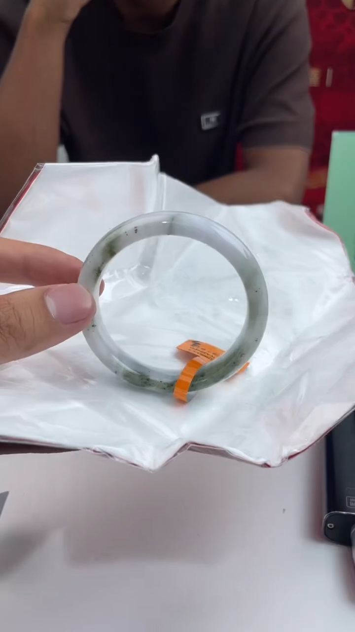 【闪购商品】翡翠手镯未镶嵌4翡翠手镯（微瑕）