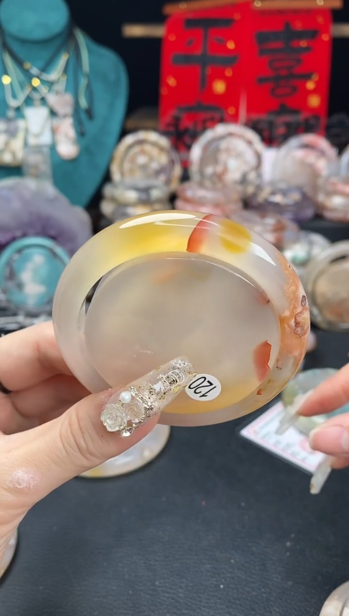 【闪购商品】石英质玉手镯（圆镯）未镶嵌54