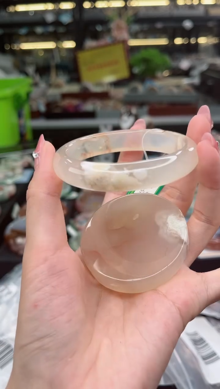 【闪购商品】石英质玉手镯未镶嵌57圈口（赠品镯心）3456248