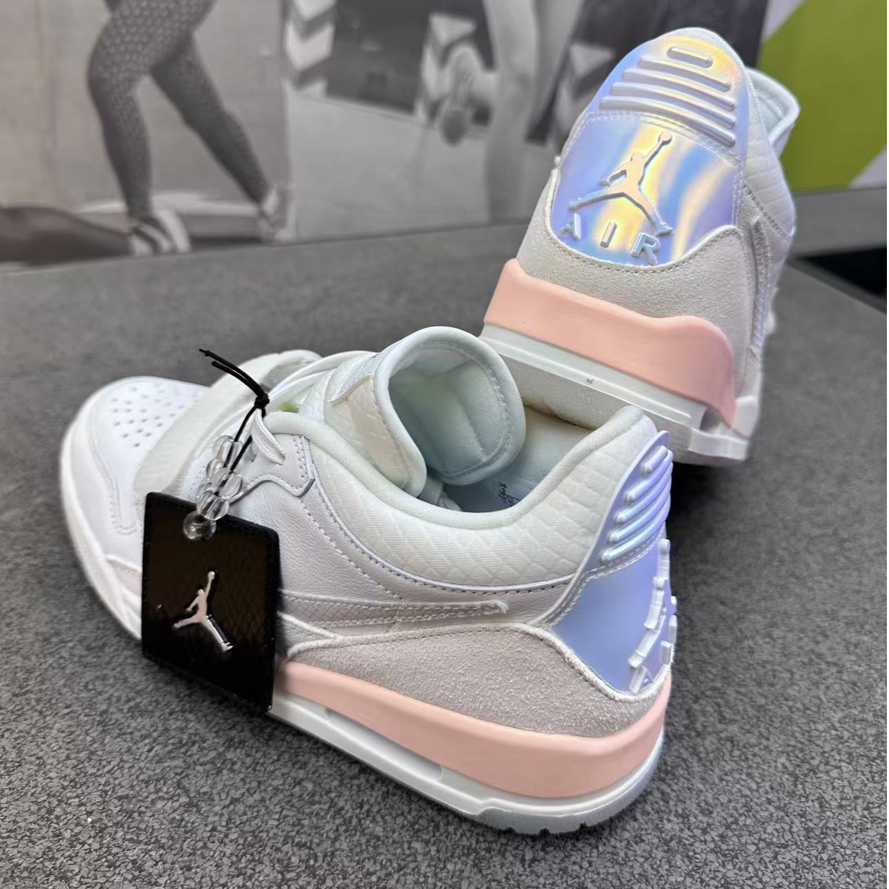 NIKE/耐克耐克女子运动鞋AJ312低帮板鞋缓震【卖场同款】HF3182100