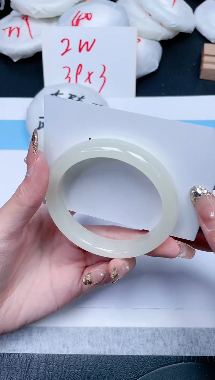 【闪购商品】石英质玉手镯未镶嵌325-56.6