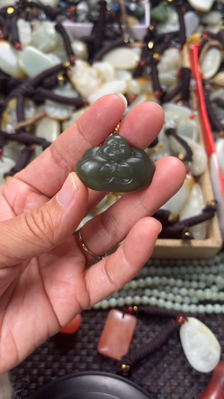 【闪购商品】和田玉颈饰未镶嵌多样性发货没有证书拍一发一有瑕