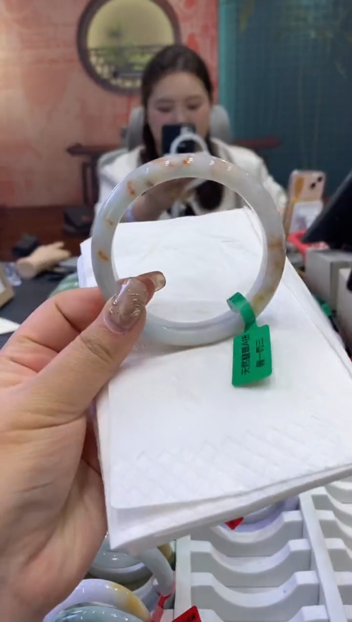 【闪购商品】翡翠手镯未镶嵌多人005459