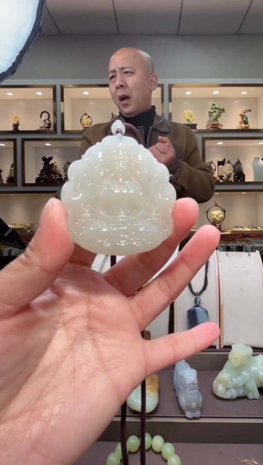 颈饰未镶嵌和田玉苏