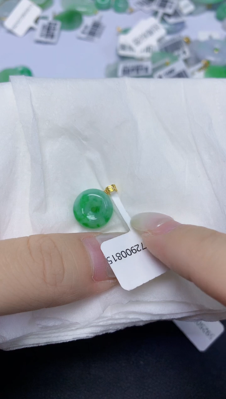 翡翠18K金镶嵌颈饰天然缅甸翡翠A货百元以上9元证书费自理