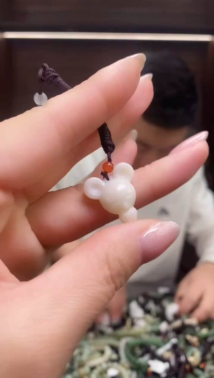 【闪购商品】和田玉颈饰未镶嵌多样性发货，拍一发一