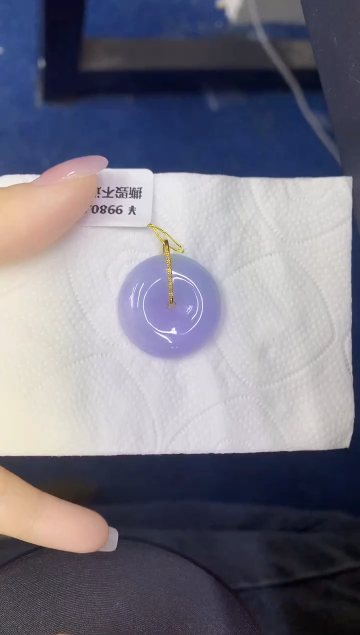 颈饰18K金镶嵌翡翠缅甸天然翡翠A货