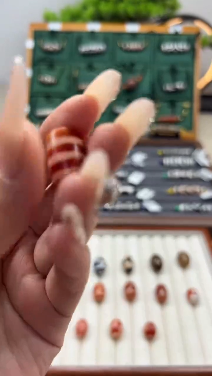 玛瑙/玉髓（覆膜）颈饰未镶嵌27微瑕随机发货