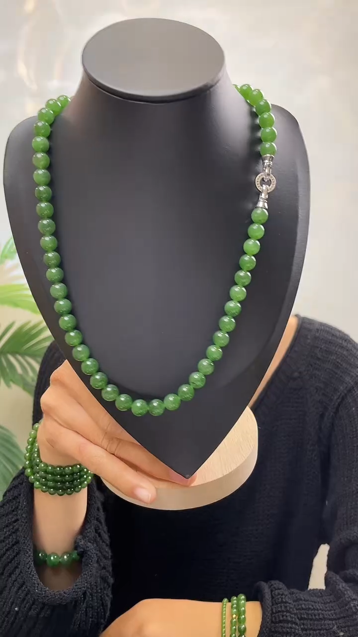 项链未镶嵌和田玉（碧玉）碧玉妈妈链7.5-8±mm 有黑点