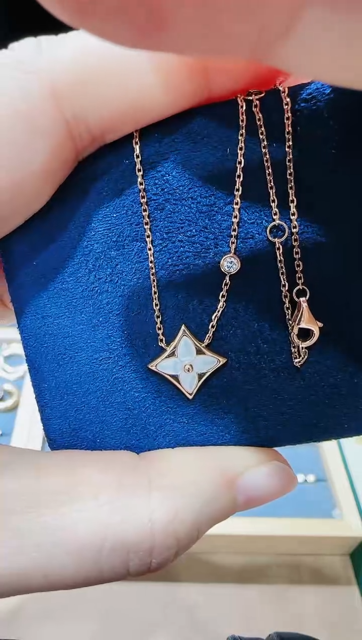 【闪购商品】钻石项链18K金镶嵌钻石项链