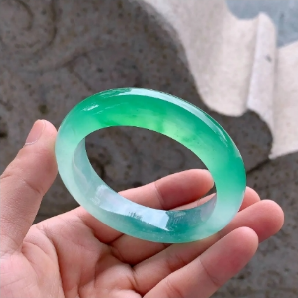  缅风时尚冰美人手镯