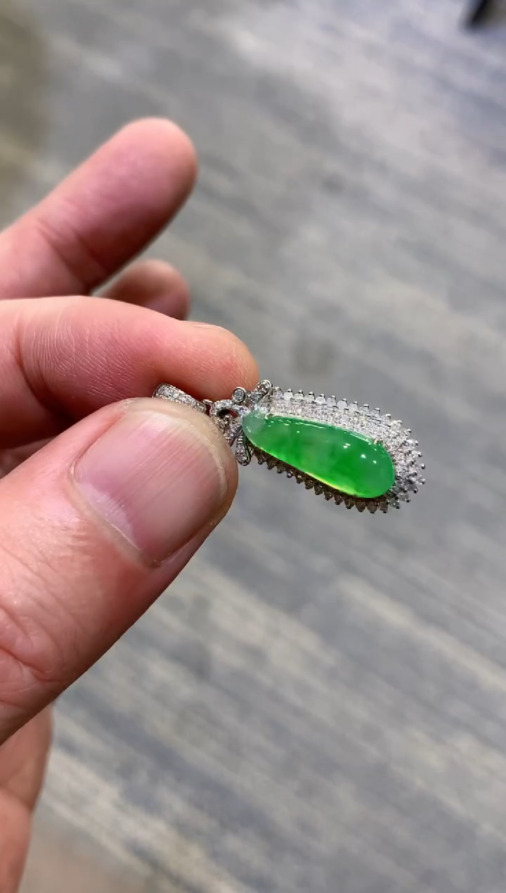 颈饰未镶嵌翡翠天然A货翡翠