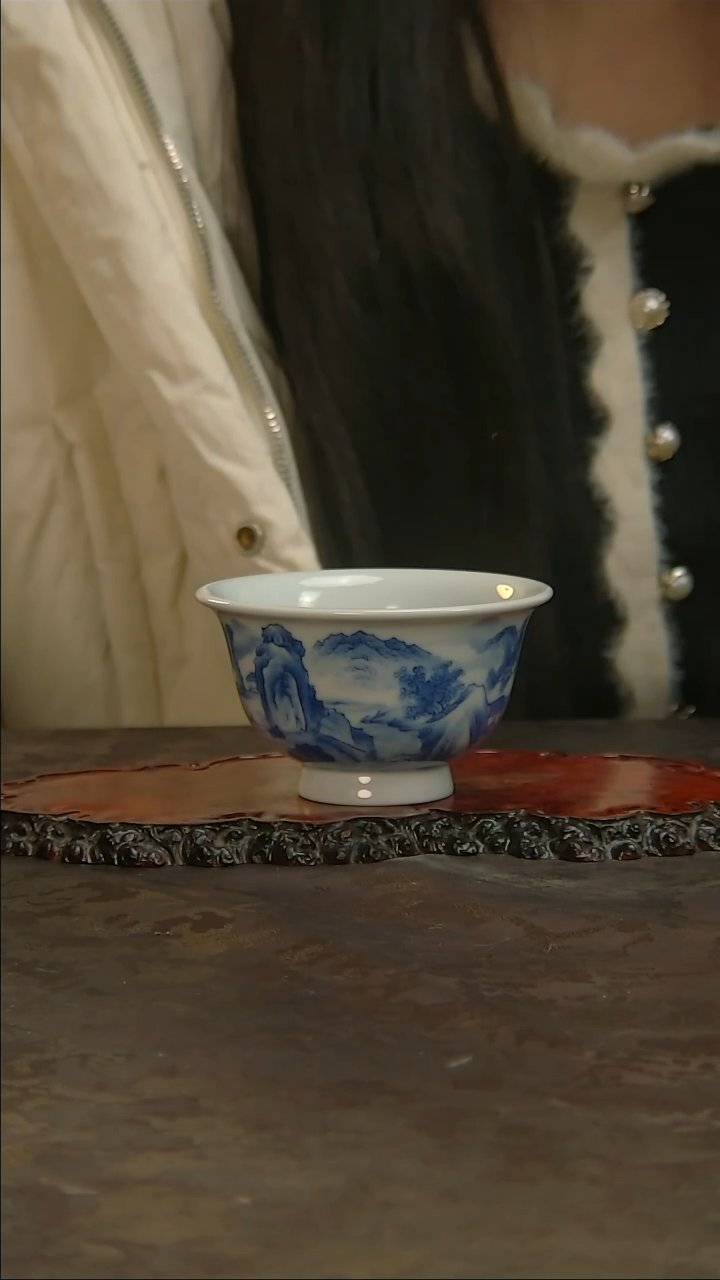 【闪购商品】青花手绘山水主人杯