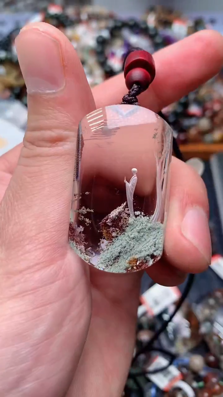 未镶嵌吊坠(赠链)水晶128