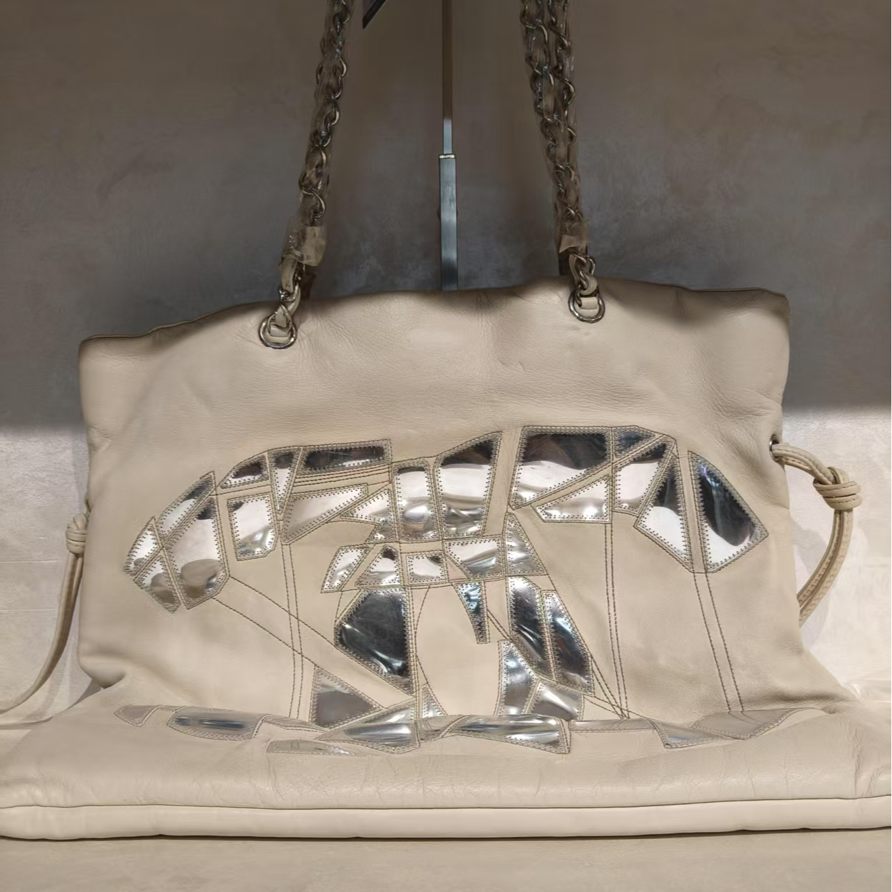 95新 Chanel/香奈儿 Chanel 白眼镜面 抽绳流浪包