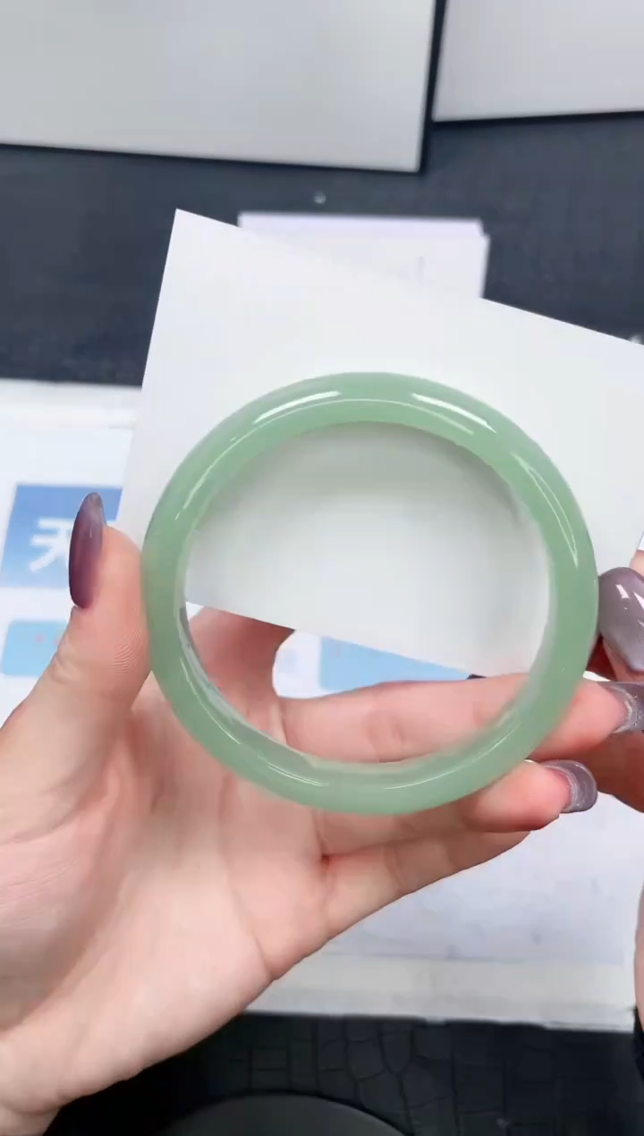 【闪购商品】石英质玉手镯未镶嵌379-61