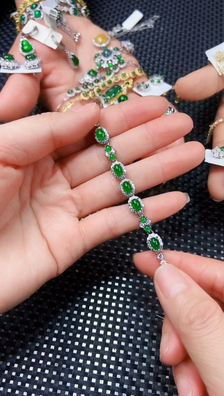 【闪购商品】翡翠手链未镶嵌111111111