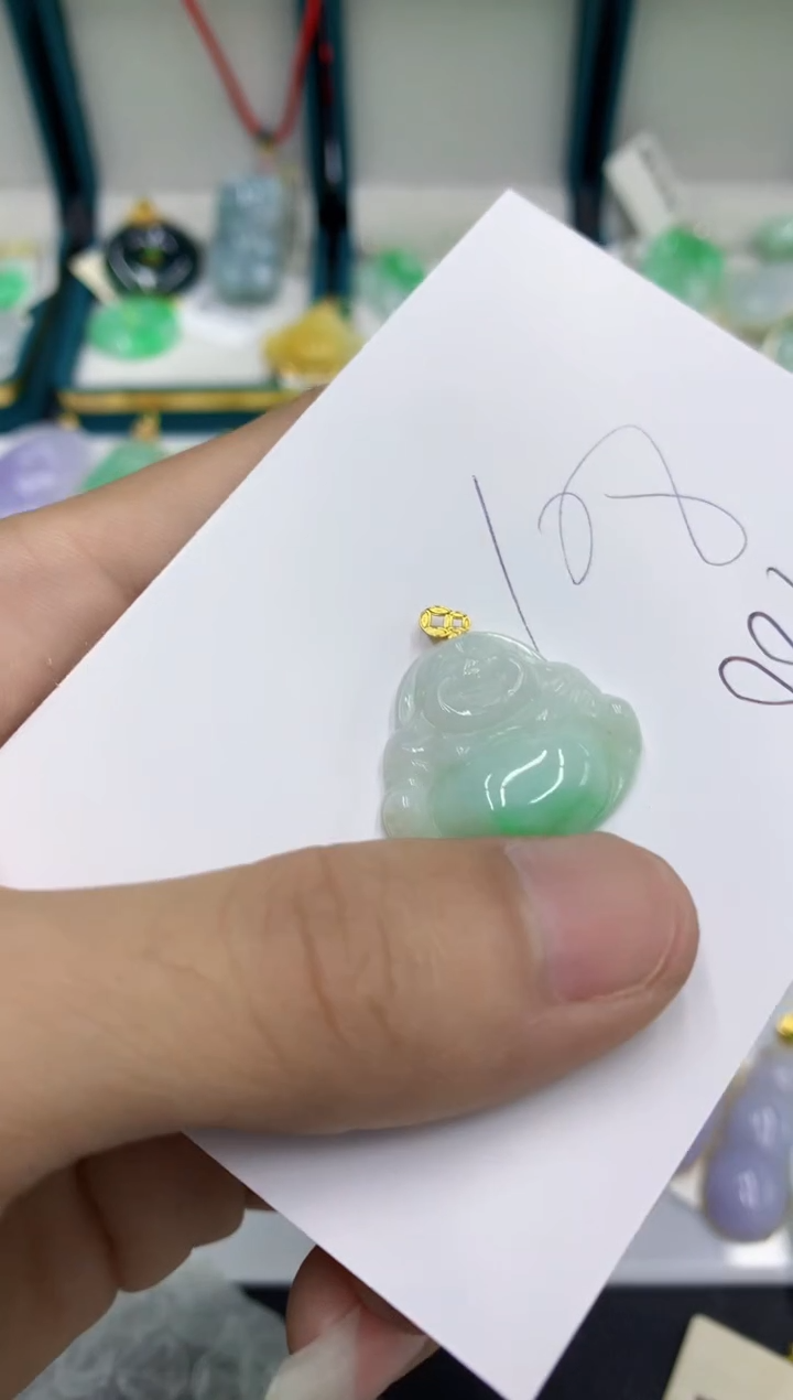 翡翠18K金镶嵌颈饰翡翠