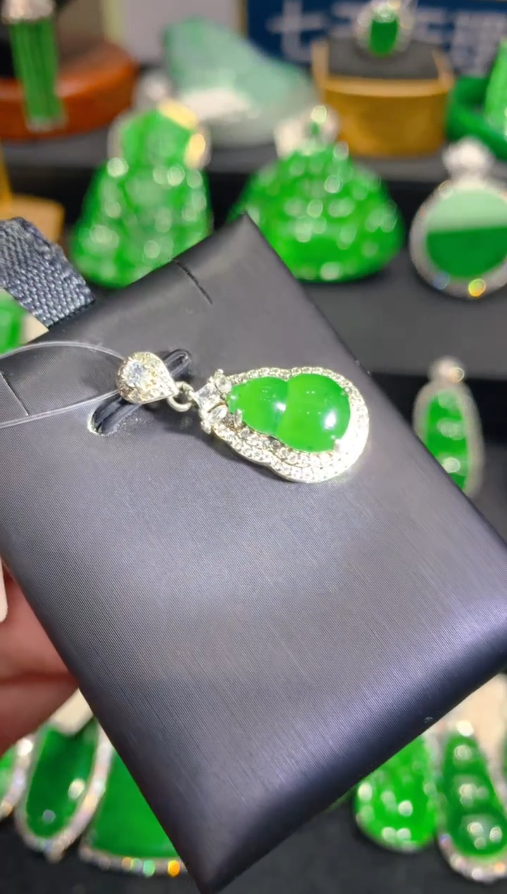 【闪购商品】翡翠颈饰银S925镶嵌一季