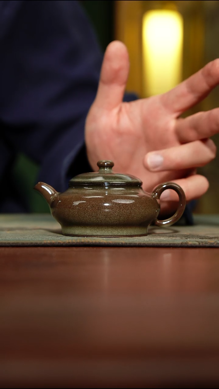 【览古雅韵】铁胎壶