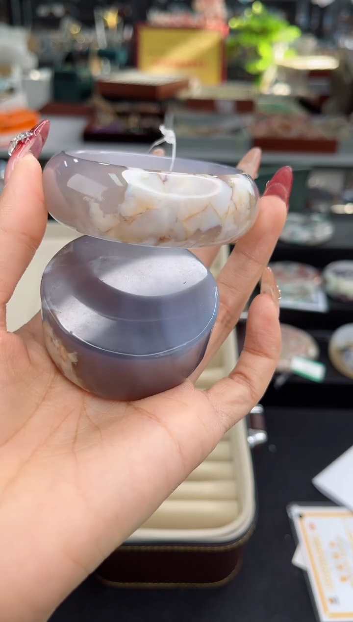 【闪购商品】石英质玉手镯未镶嵌56圈口（赠品镯心）3540282