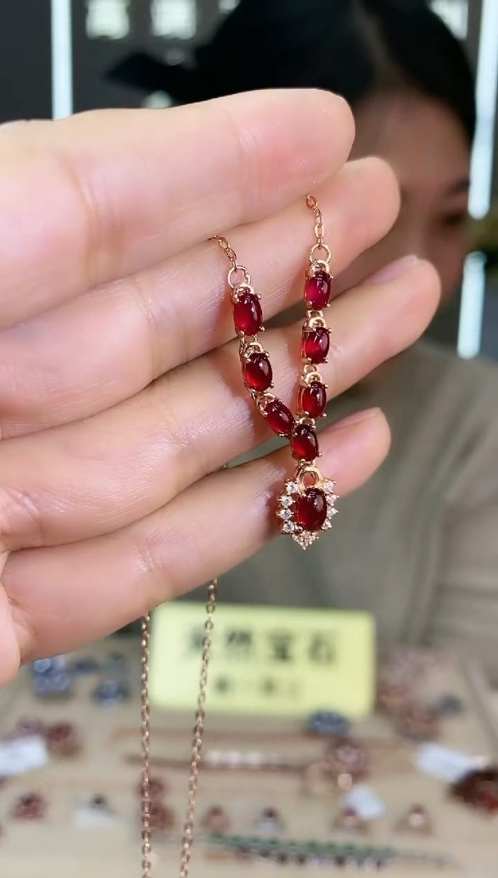 【闪购商品】红宝石颈饰银S925镶嵌颈饰