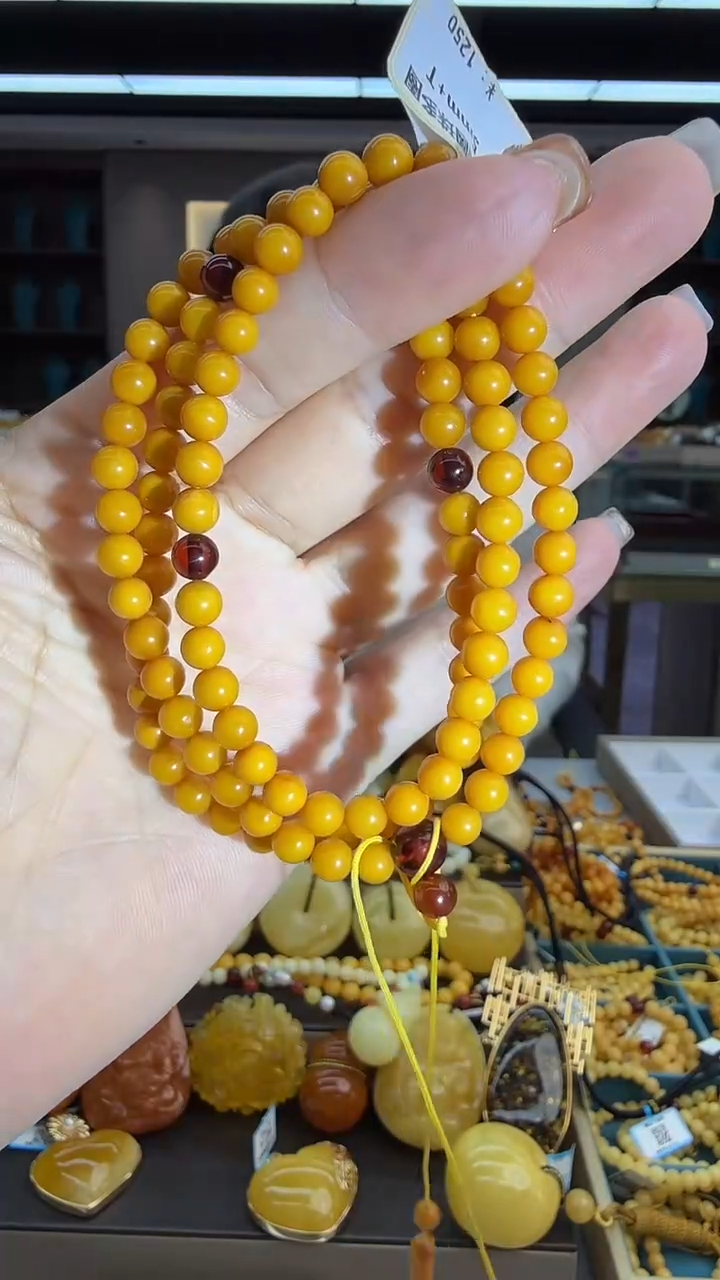 琥珀颈饰未镶嵌74秒拍号 假一罚三