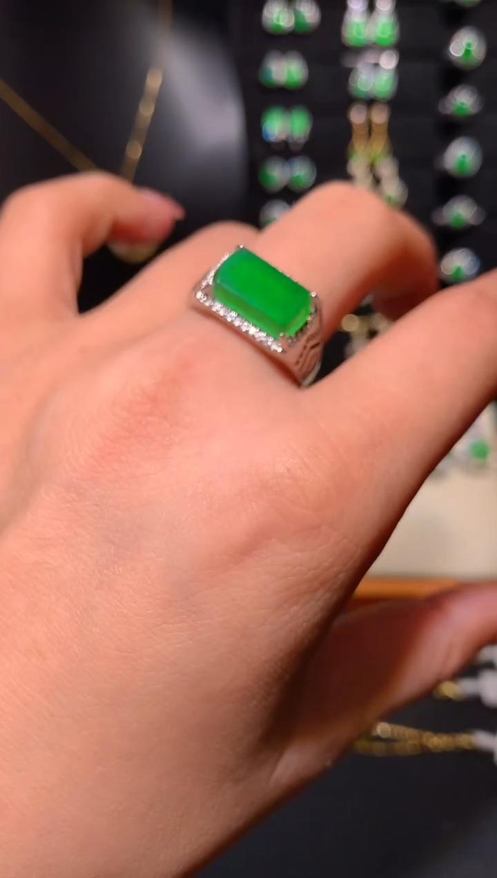 【闪购商品】翡翠戒指银S925镶嵌戒指