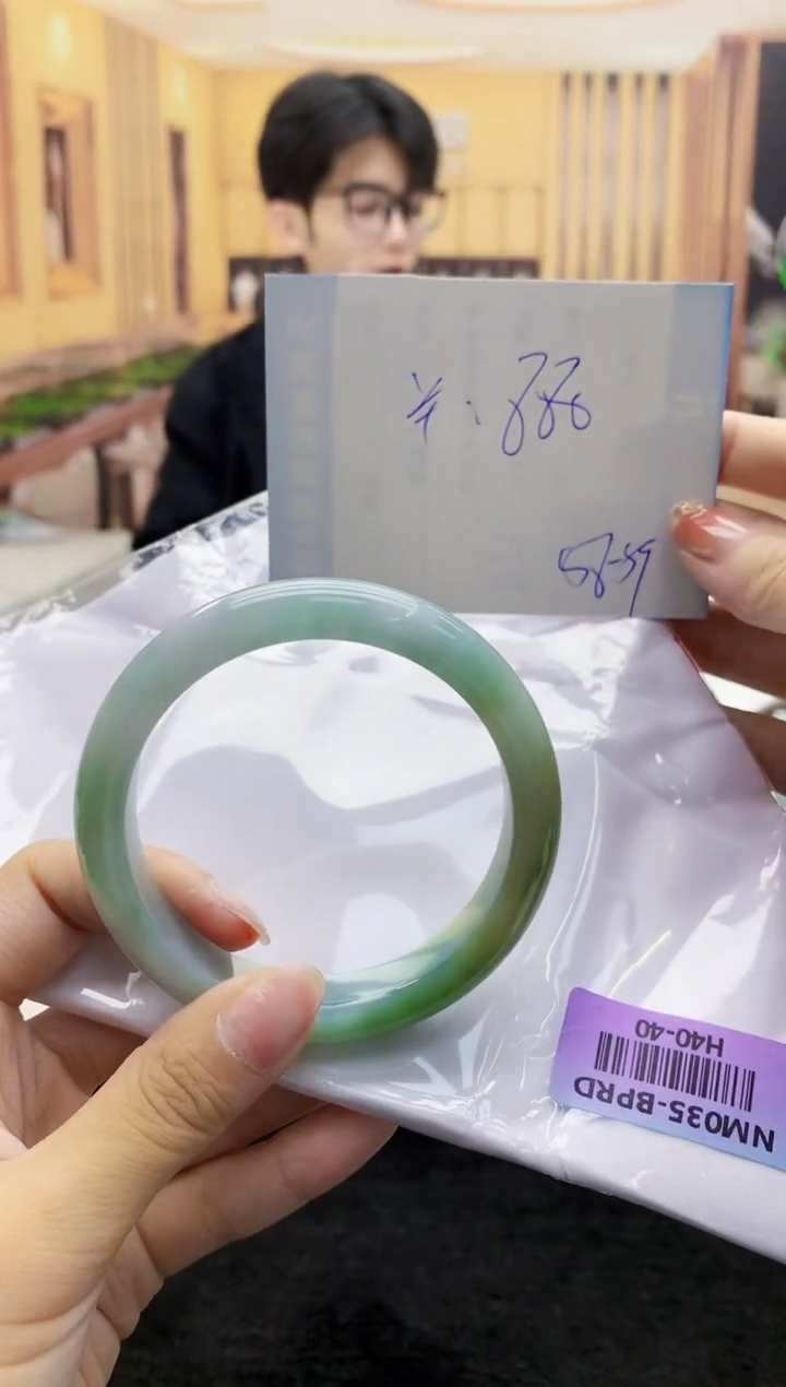 【闪购商品】翡翠手镯未镶嵌   H40-40