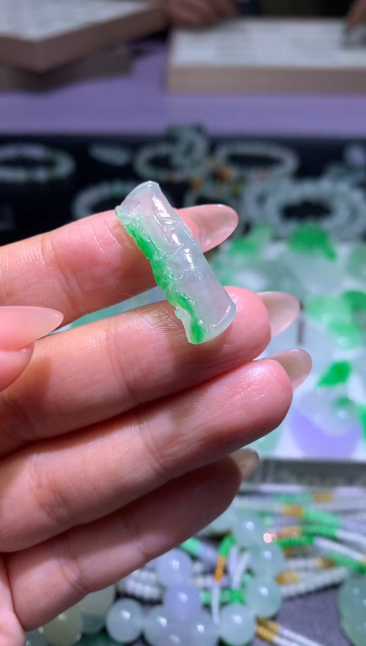 【闪购商品】定制翡翠未镶嵌毛货