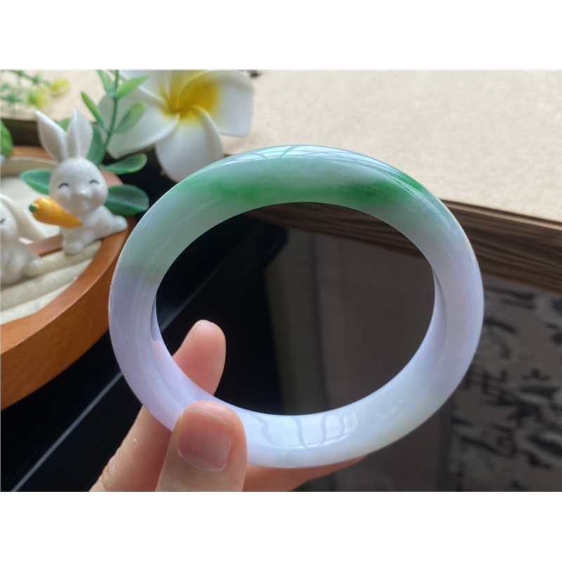 0927批8590号61.6-12.8-8.9 辣阳绿春彩色大圈口！天然翡翠手镯