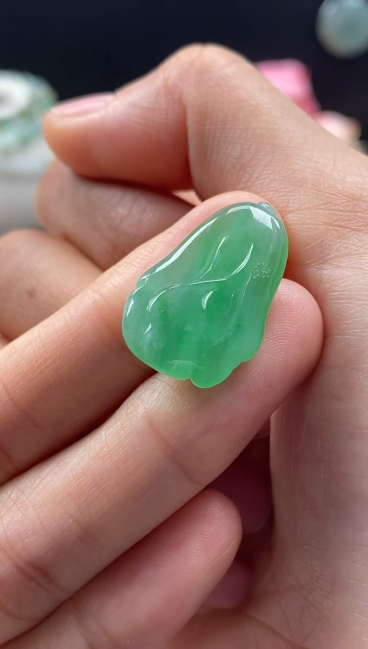 【闪购商品】翡翠颈饰未镶嵌翡翠绿如意