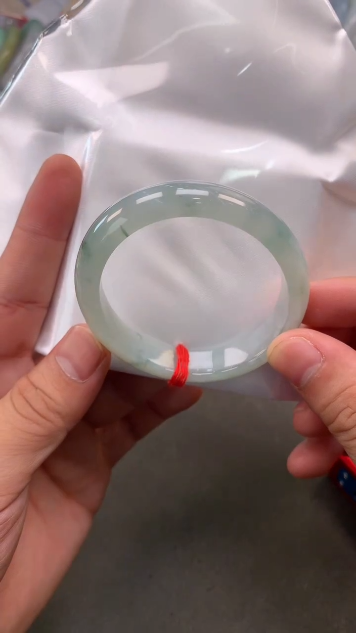 【闪购商品】翡翠手镯（贵妃镯）未镶嵌手镯