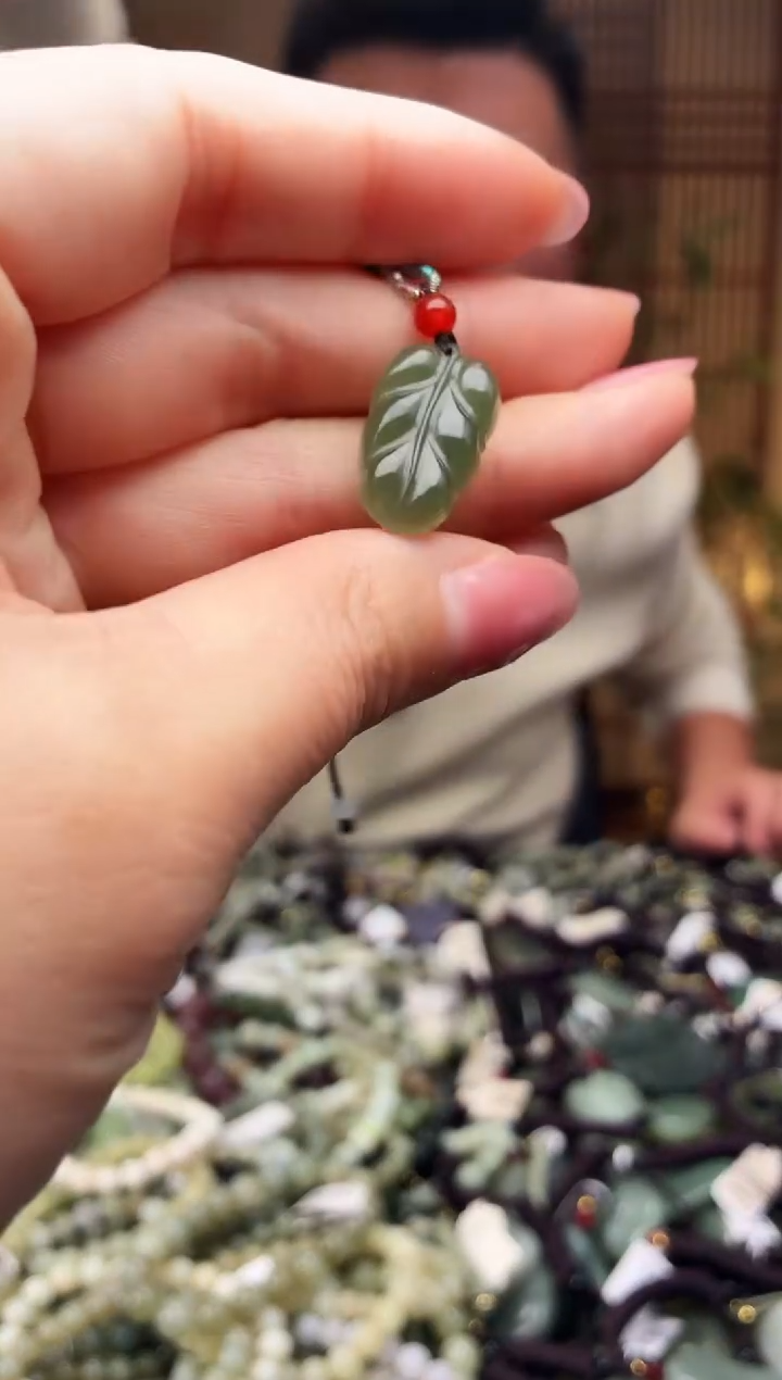 颈饰未镶嵌和田玉多样性发货，拍一发一