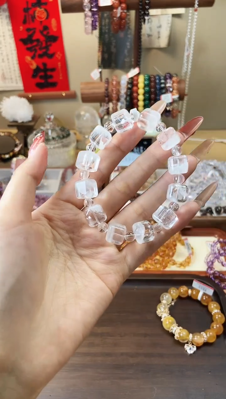 【闪购商品】水晶手链未镶嵌白幽灵方糖11mm